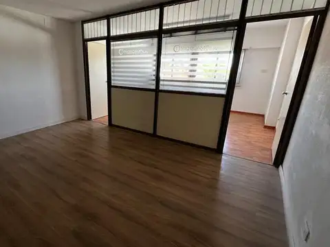 Av. Ing. Agustín Rocca 100, Piso 4