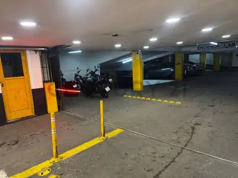 COCHERA EN VENTA EN MICROCENTRO