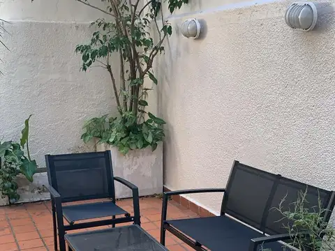 Artilleros 2300, Piso PB