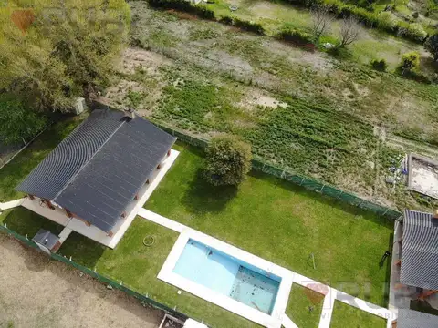 CASA QUINTA 260m2 CON PILETA - CHINA MUERTA