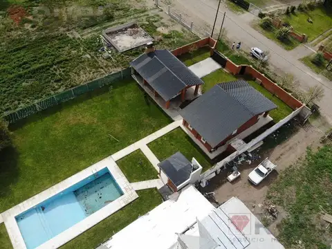 CASA QUINTA 260m2 CON PILETA - CHINA MUERTA