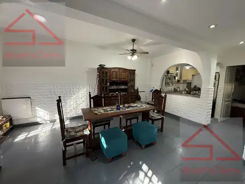 Depto Tipo Casa 4 ambientes con 3 baños