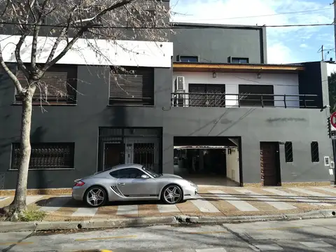 VENTA DE CASA DE 11 AMBIENTES EN MONTE CASTRO