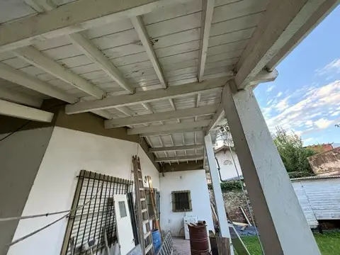 Casa 3 ambientes con 2 baños