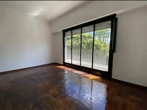 Depto Tipo Casa en Alquiler de 3 ambientes