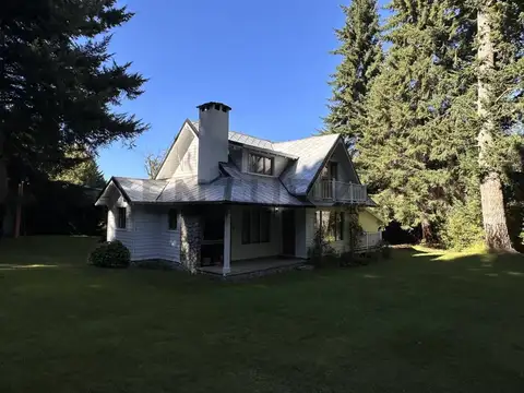 Alquiler Permanente Casa en "CUMELEN COUNTRY CLUB", Villa La Angostura