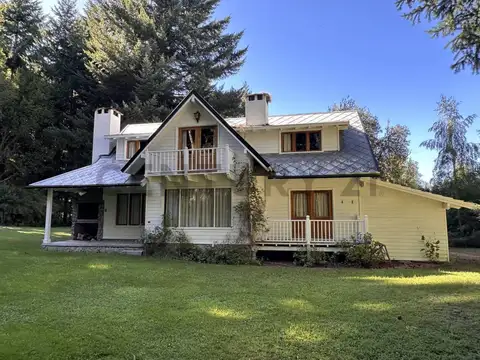 Alquiler Permanente Casa en "CUMELEN COUNTRY CLUB", Villa La Angostura