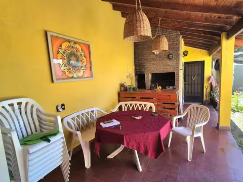 Casa 6 ambientes con 3 baños