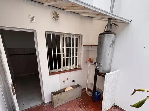 Departamento Dúplex 3 ambientes con patio en Venta en Villa Ballester