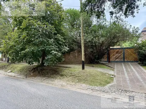 ALQUILER CASA 4 DORM EN ARGUELLO