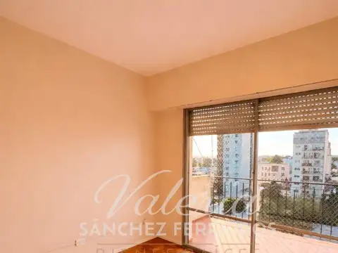 9 De Julio 100