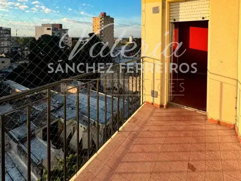Departamento 3 ambientes Bernal centro