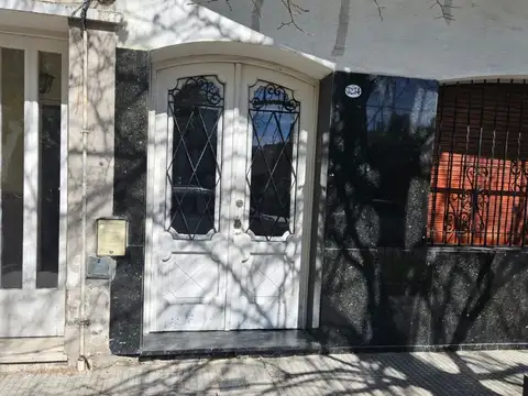 Navarro 3200, Piso 1º