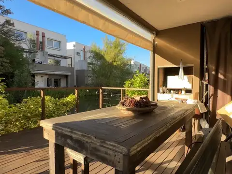 Casa en Alquiler de 3 dormitorios