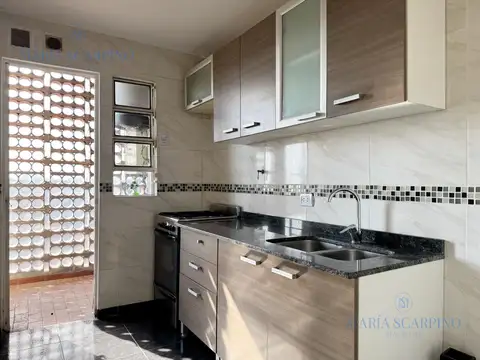 Av. Mitre al 500 (esq. Lavalle)