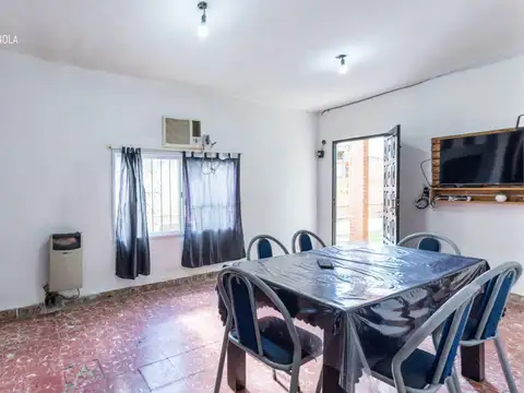 Depto Tipo Casa en Venta 40 años