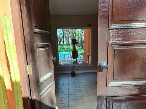 Casa 5 ambientes con 4 baños