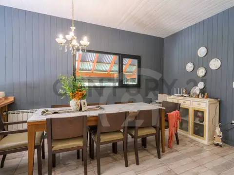 VENTA CASA SAN MARTIN DE LOS ANDES . BARRIO LOS ROBLES