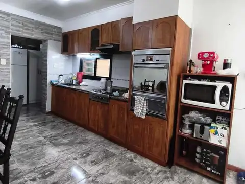 Casa en venta Tolosa 528 e/ 116 y 117 3 DORMITORIOS Y PATIO
