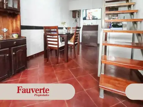 Depto Tipo Casa en Venta de 3 ambientes