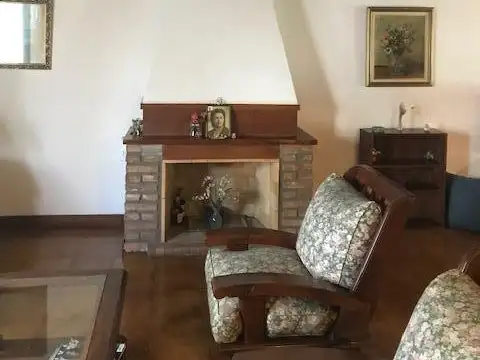 Calida Casa de 5 Ambientes en La Horqueta. Digna de Ver!