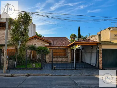 Casa en Villa Sarmiento