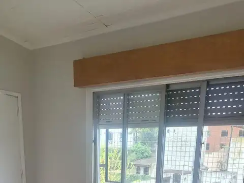 Alquiler de 2 ambientes con terraza propia en San Isidro, sin expensas
