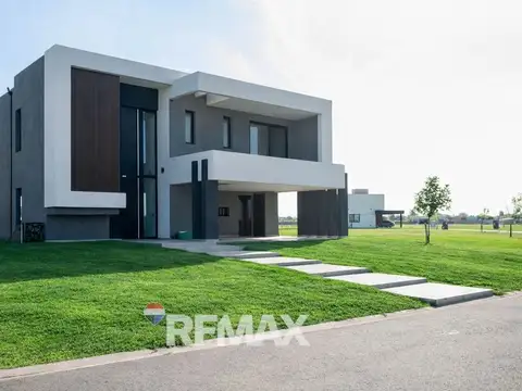 Casa en Venta en Terralagos, USD 595.000