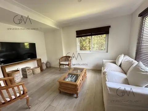 Casa 6 ambientes con 4 baños