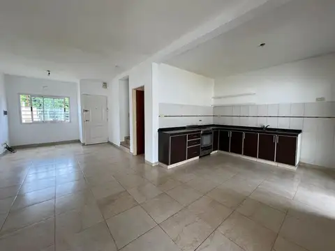 Depto Tipo Casa en Venta en Ituzaingó Norte, USD 108.000