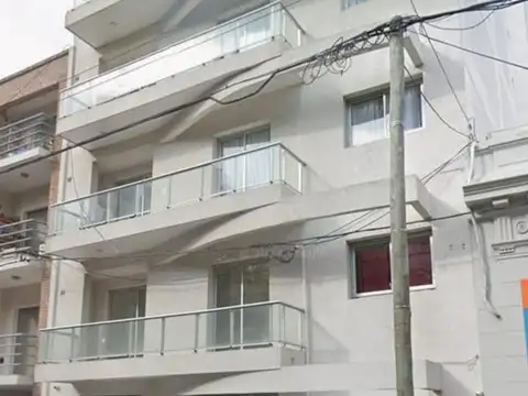 Av. 13 Entre 61 Y 62 Cochera Opcional , Piso 3