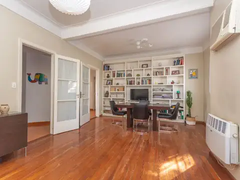 Depto Tipo Casa 4 ambientes con 2 baños