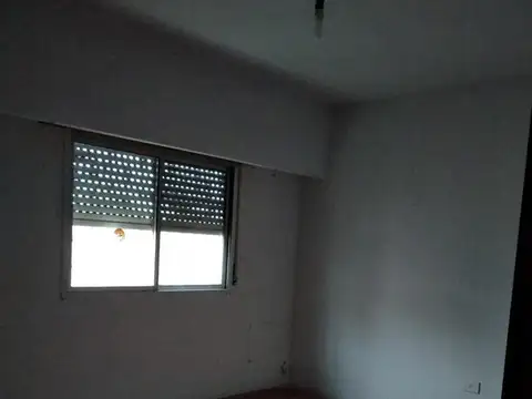 A OF 22 - UN DEPARTAMENTO  EN PLANTA  ALTA  DE 5 AMBIENTES.