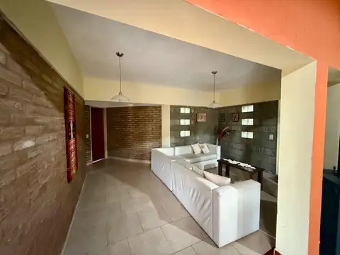 Casa en Venta con 1 cochera