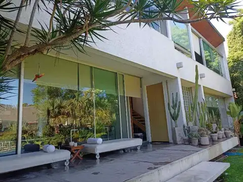 Casa 4 ambientes con 4 baños
