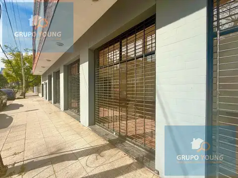 Local en Alquiler en Bernal, $ 3.000.000