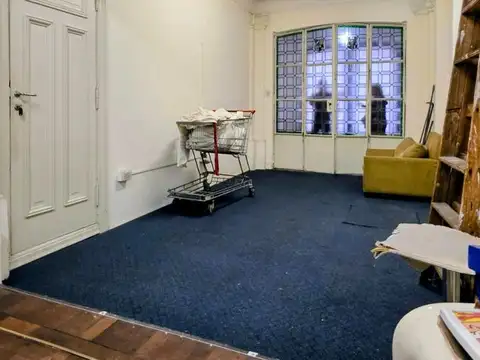 Casa 6 ambientes con 2 baños