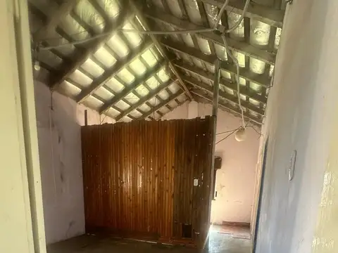 Casa 4 ambientes con 1 baño