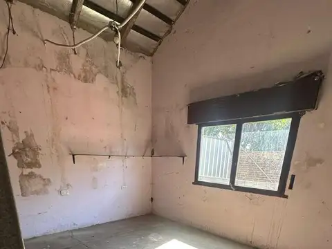 VENTA CASA 2 DORMITORIOS - FRANCK, SANTA FE.-