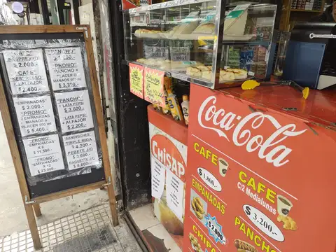 Excelente Maxikiosco en la zona de Flores.