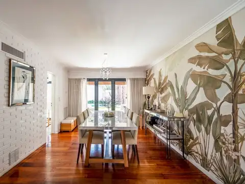 Espectacular Casa en Martínez sobre calle Piran!