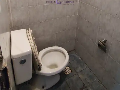 Excelente local de 75 m² ubicado en Avenida Mosconi