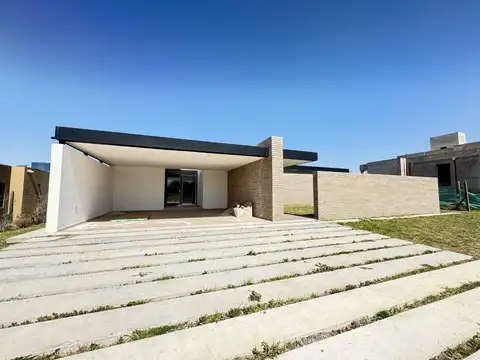 Venta Casa E53 La Cercanía a Estrenar C/ Escritura