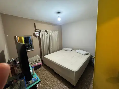 Casa 6 ambientes con 2 baños