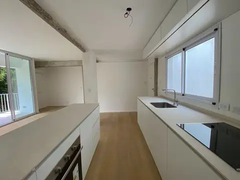 Departamento en Venta en Acassuso Vias  /  Santa Fe, USD 190.000