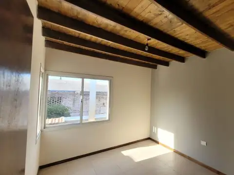 Depto Tipo Casa en Venta con 1 cocheras
