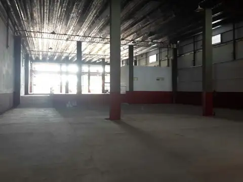 EXCELENTE Y AMPLIO LOCAL COMERCIAL EN ALQUILER EN POSADAS