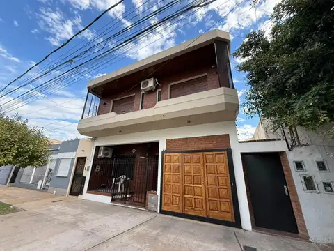 Casa en venta 5 ambientes en Villa Ballester