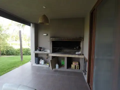 Casa en Venta o alquiler Altos de Campo Grande Pilar