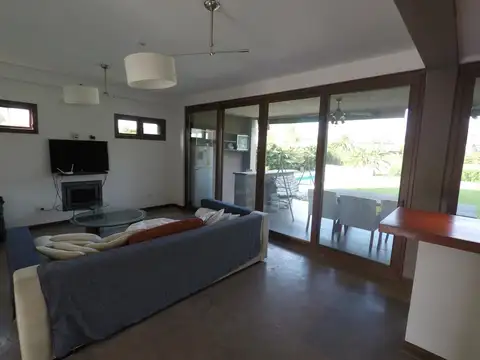Casa en Alquiler al Oeste